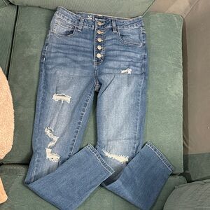 No Boundaries High Rise Blue Jeans with Distressed Details